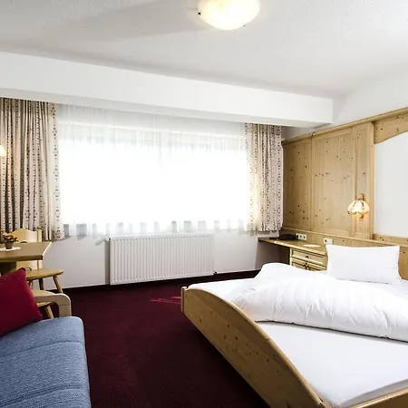 Gasthof Sonnenhof 3* イシュグル