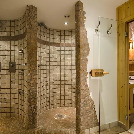 Gasthof Sonnenhof מלון 3*