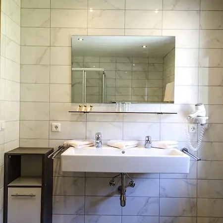 Otel Gasthof Sonnenhof Ischgl